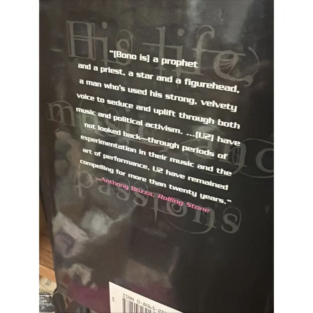 Bono: His Life, Music and Passions by‎ Laura Jackson